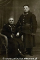 Dwaj policjanci w plaszczach.jpg