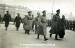 Kurt-Daluege-z-wiencem-w-drodze-do-Grobu-NN-Zolnierza-02.1938