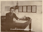Za biurkiem, okreg pomorski.jpg